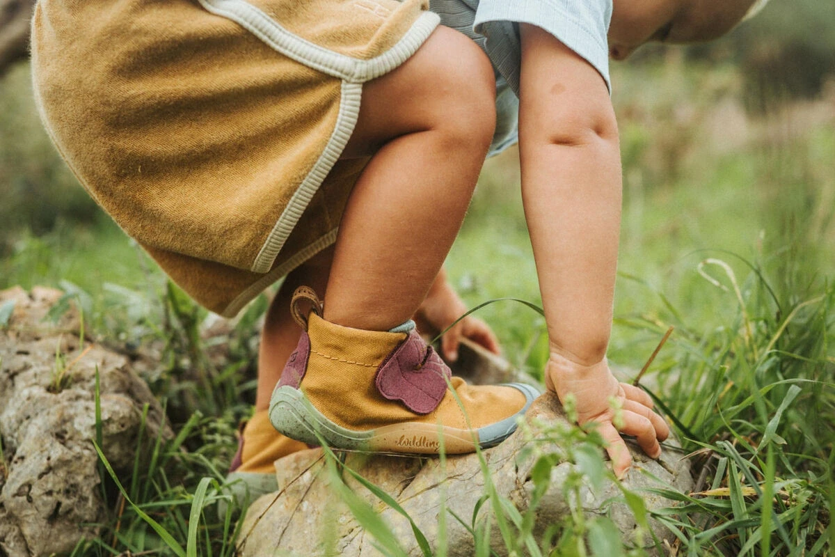 Повседневная босоногая обувь Wildling Robulo для малышей — верблюжий, фото 2
